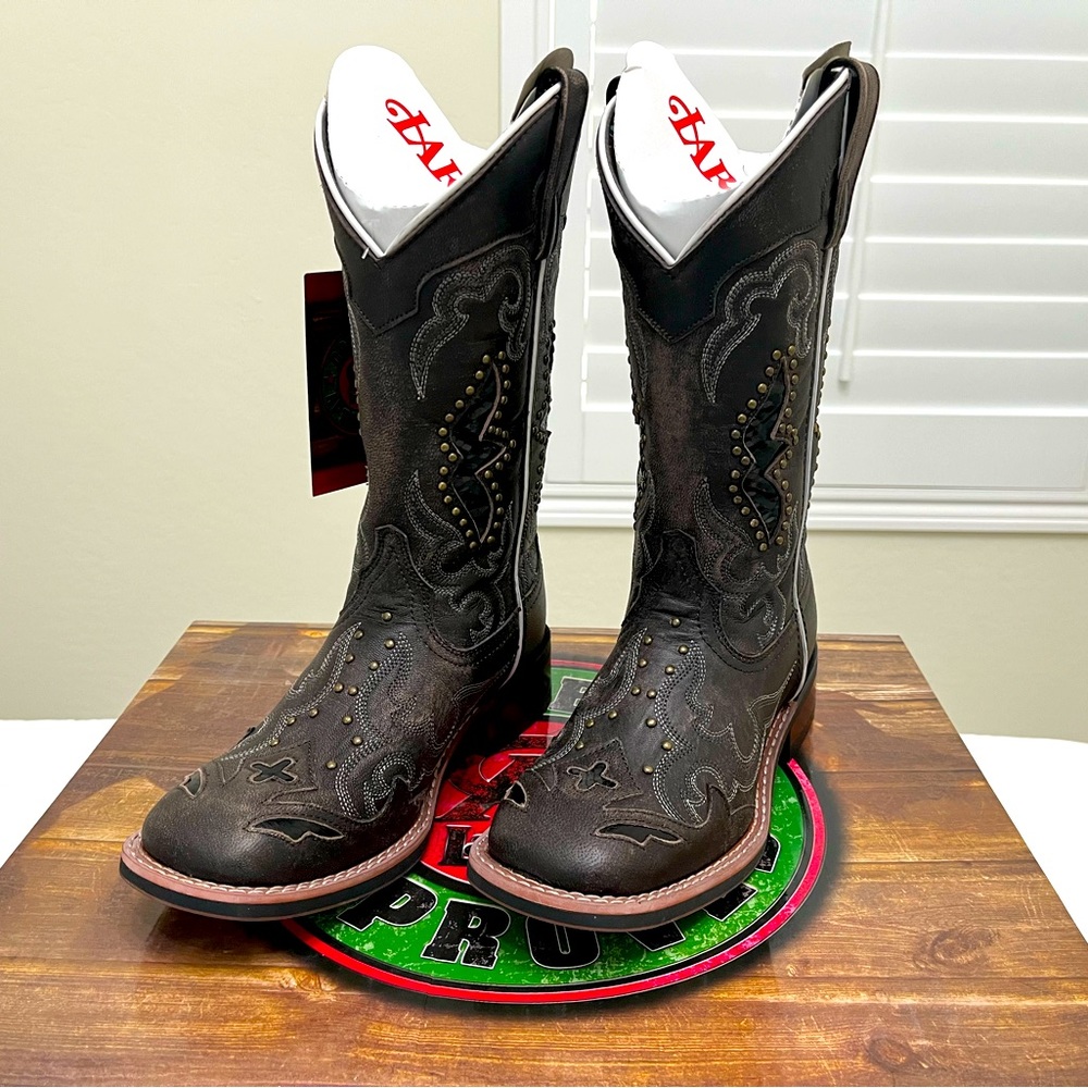 Never been worn Laredo boots